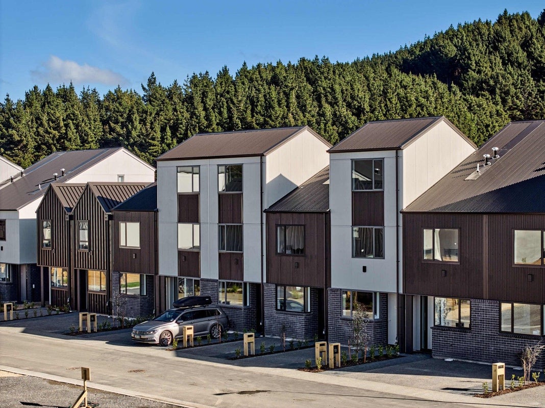 14 Ara Paiwhenua, Tawa, Wellington - Carousel 2