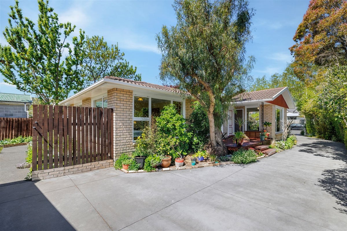 18 Laing Crescent, Heathcote Valley, Christchurch - Carousel 2