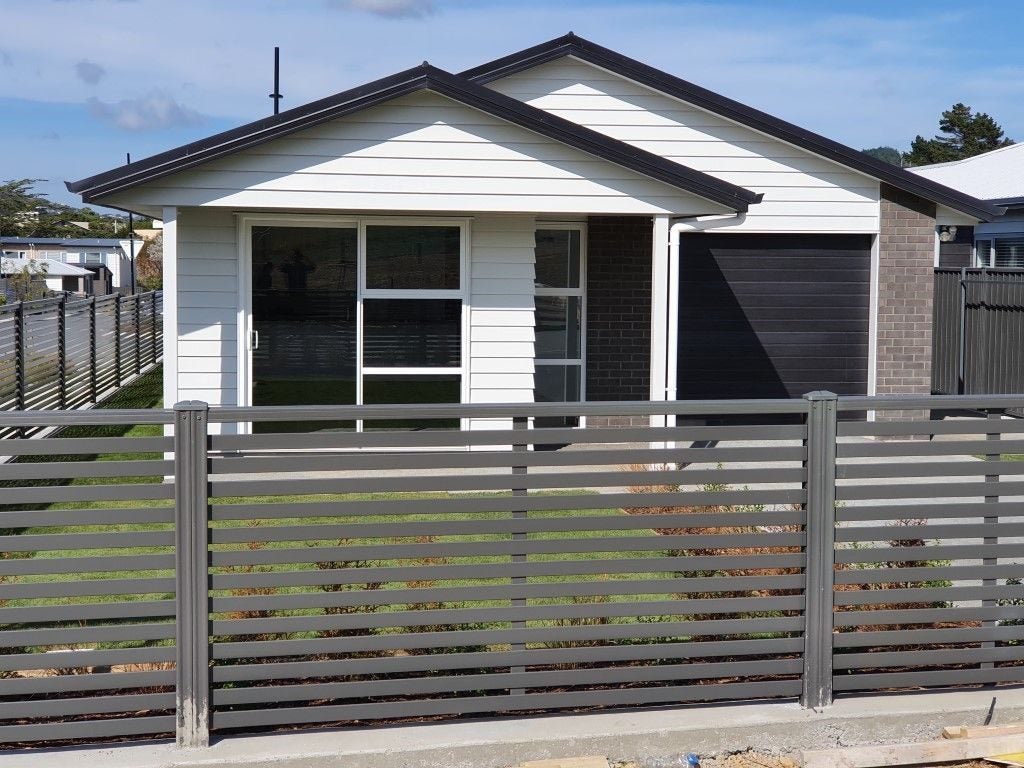 34 Karearea Avenue, Kenepuru, Porirua - Carousel 1