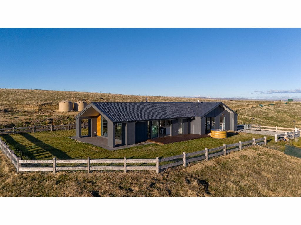 461 Nelsen Ridge Road, Waikerikeri, Alexandra - Carousel 1