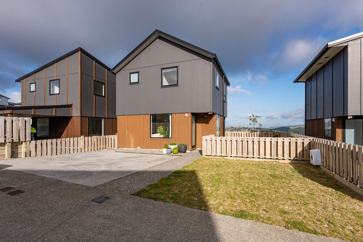 6 Astelia WAY, Woodridge , Wellington - Carousel 2
