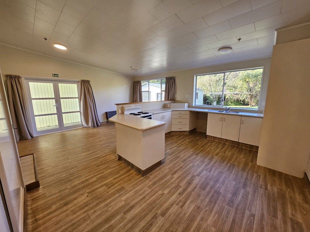 19 Palmerston Street, Greymouth, Greymouth - Carousel 2