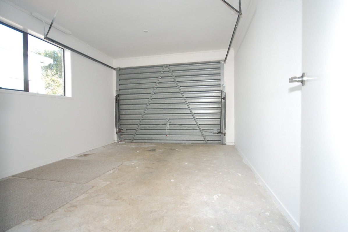 279A Meola Road, Point Chevalier, Auckland - Carousel 16