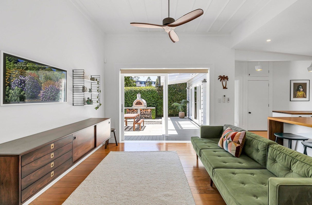 6 Fir Street, Waterview, Auckland - Carousel 2