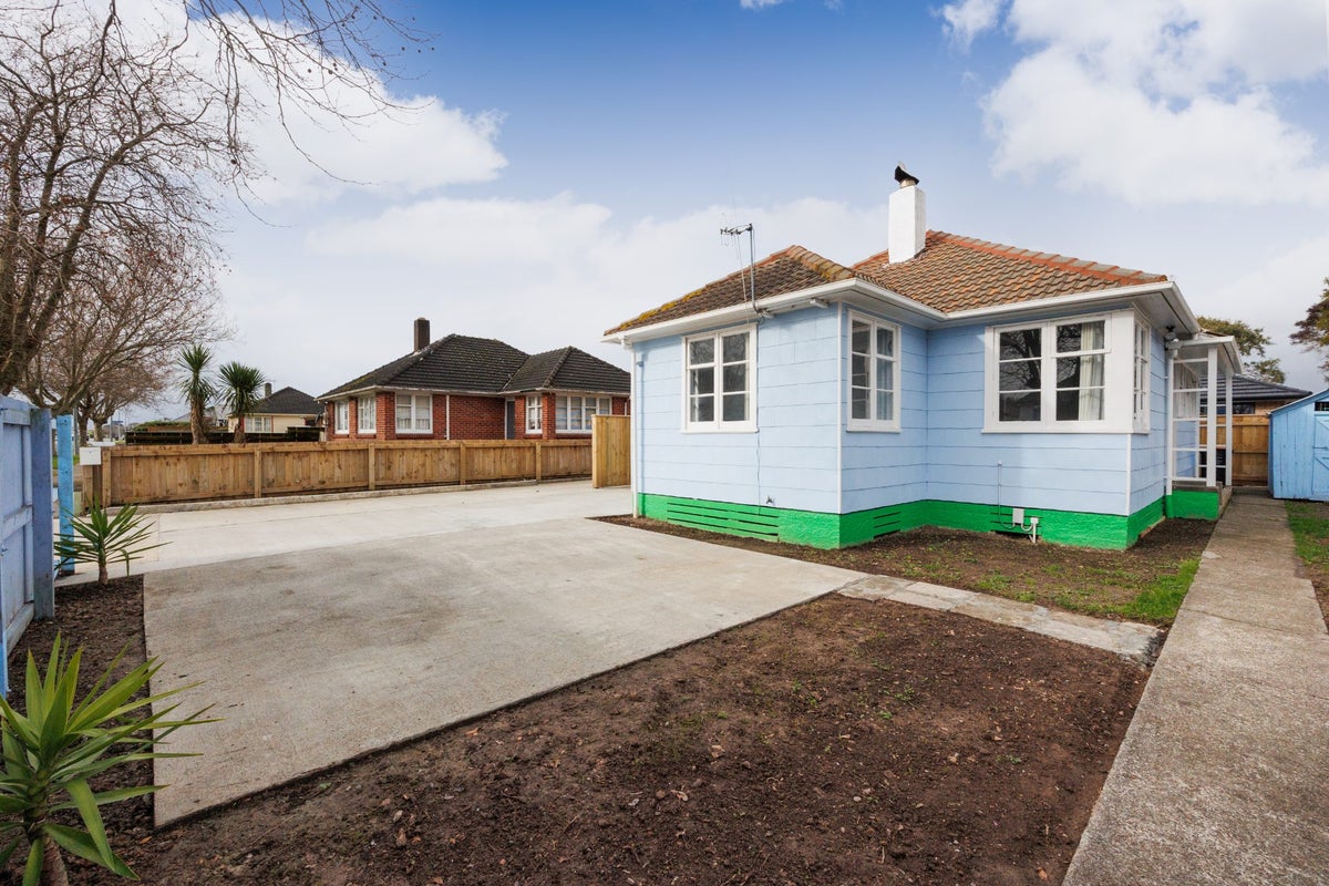 70 Rangiora Avenue, Roslyn, Palmerston North - Carousel 2