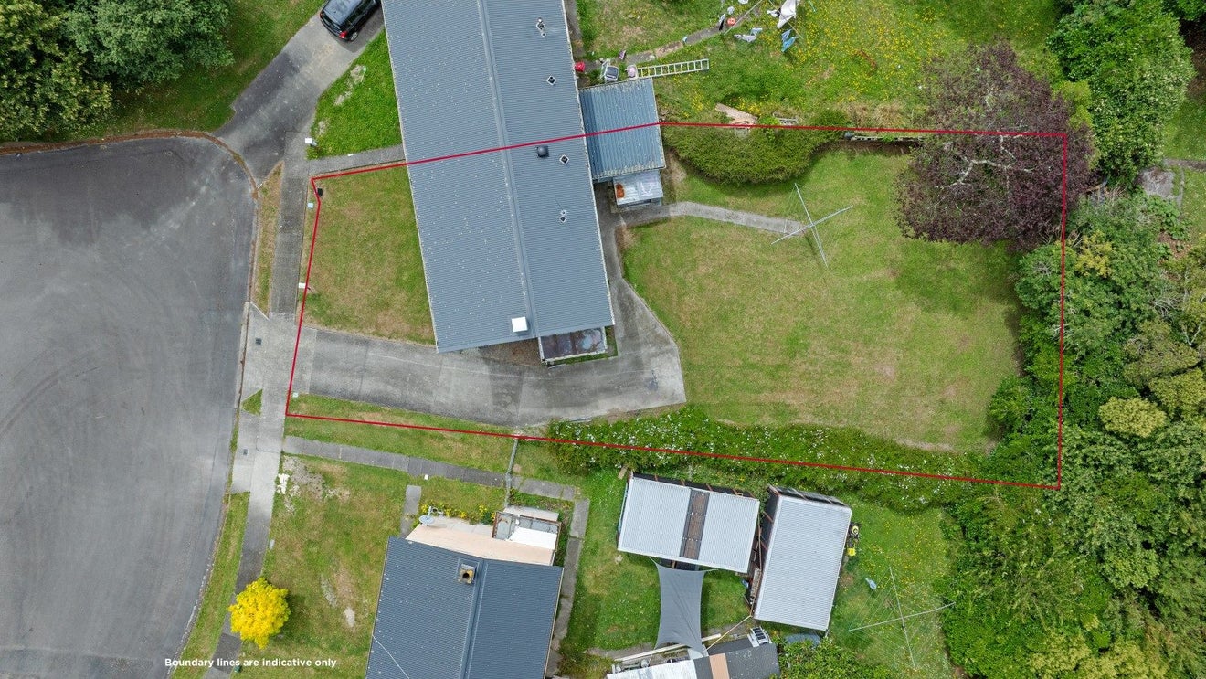 8 Renfrew Place, Highbury, Palmerston North - Carousel 16