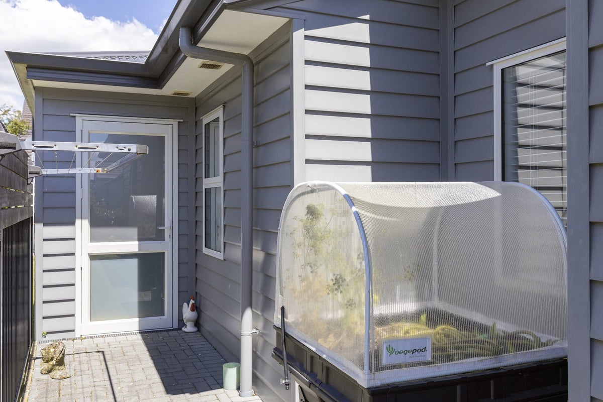 25 Chateau Crescent, Rangatira Park, Taupo - Carousel 32