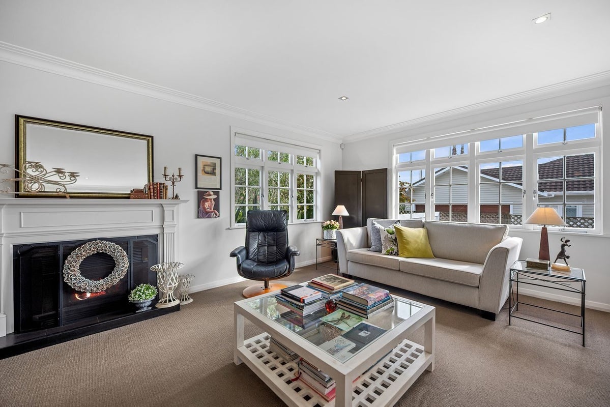 62 Northboro Road, Belmont, Auckland - Carousel 1