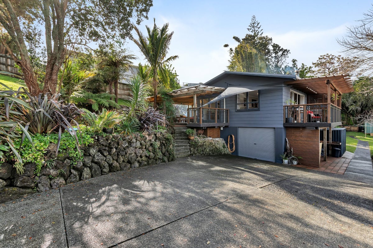 40 Memorial Drive, Parahaki, Whangarei - Carousel 1