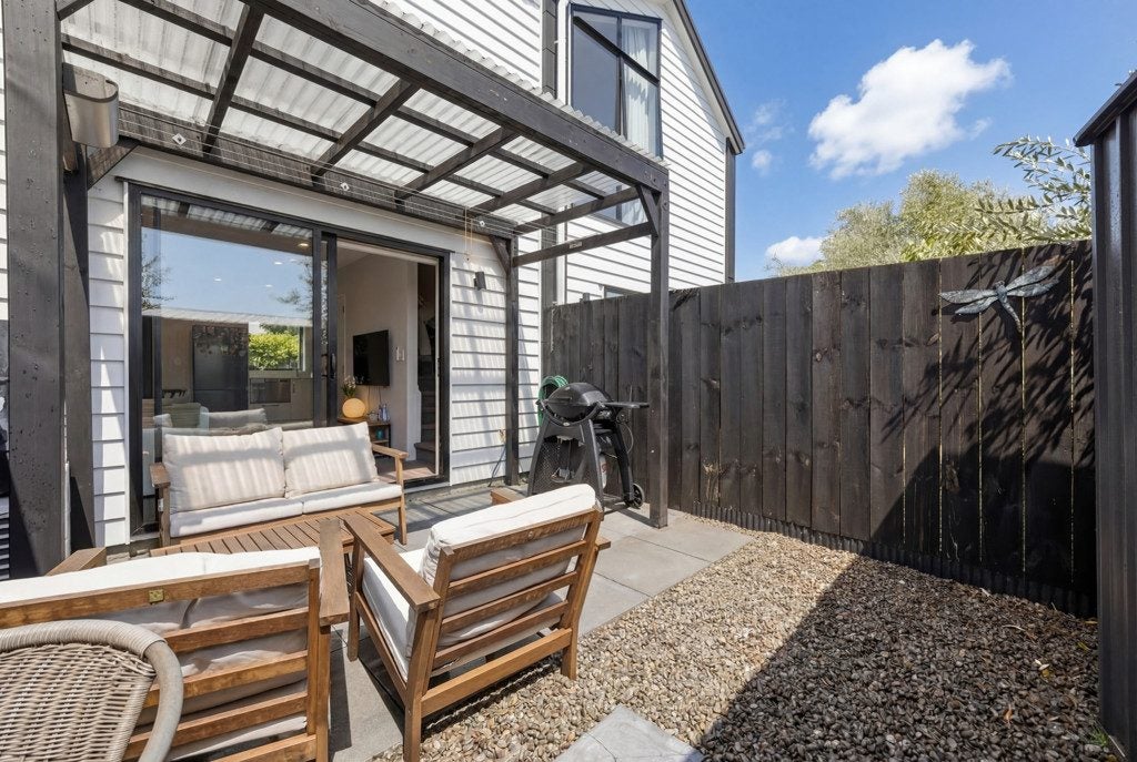 7/110 Kervil Avenue, Te Atatu Peninsula, Auckland - Carousel 1