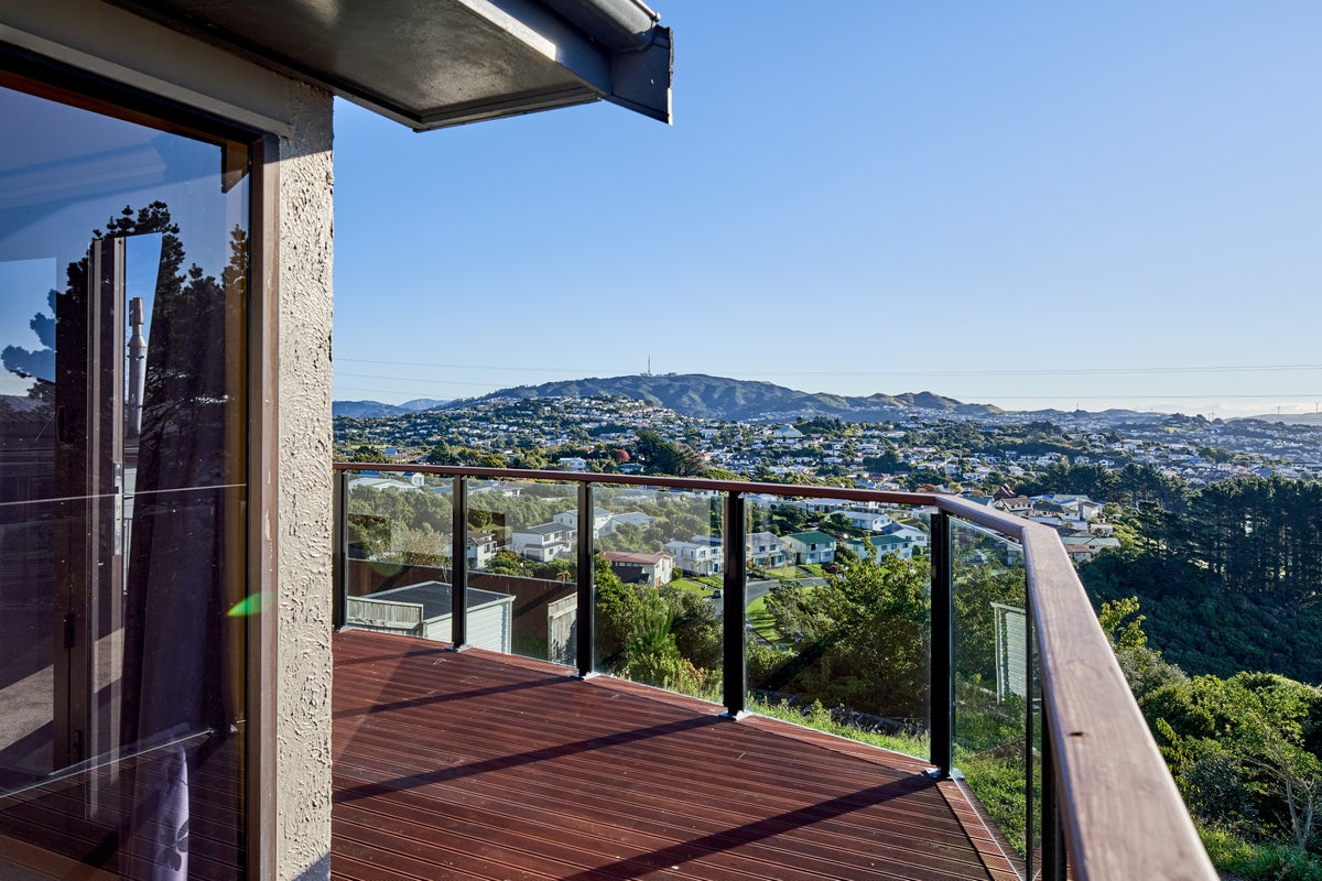 11A Woodridge Drive, Woodridge, Wellington - Carousel 1