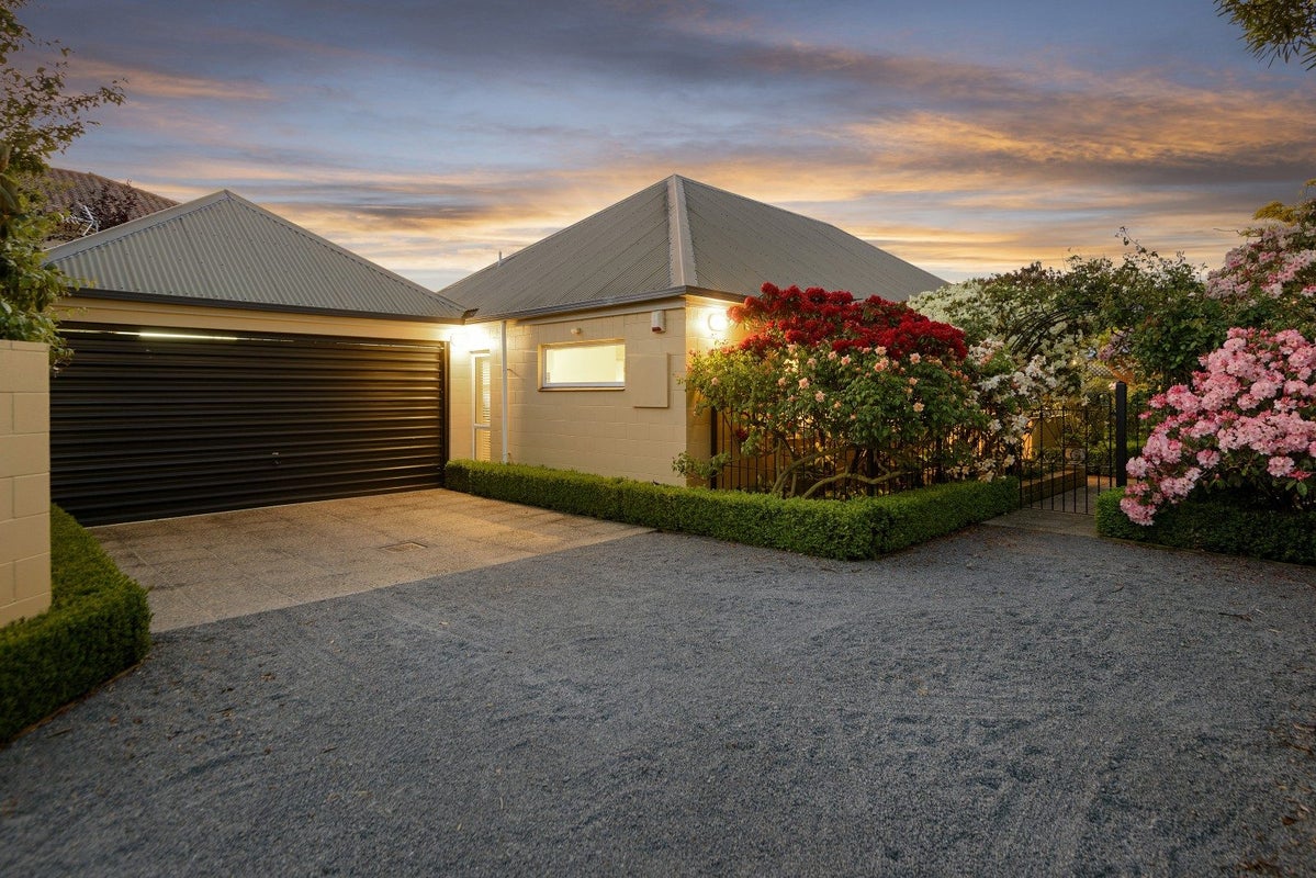2/89 Merivale Lane, Merivale, Christchurch - Carousel 2