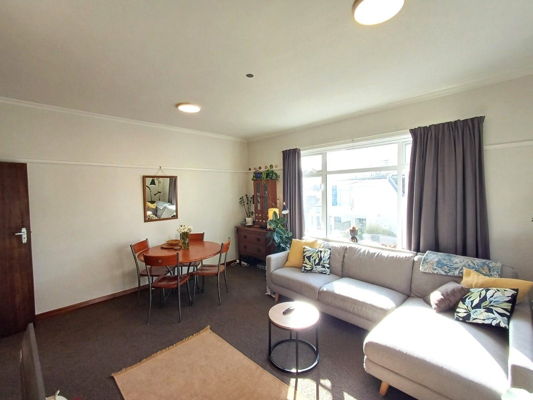 11D Hawker Street, Mount Victoria, Wellington - Carousel 2