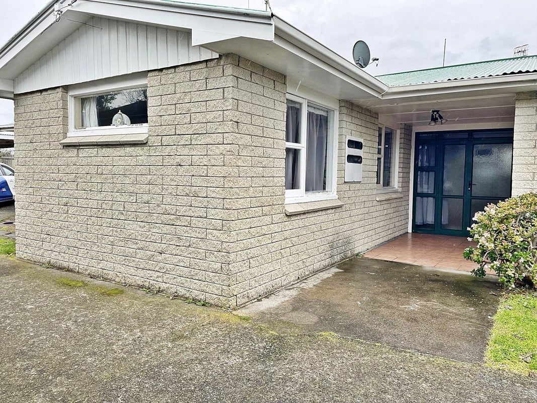 2/18 Grenada Street, Mount Maunganui, Mount Maunganui - Carousel 1