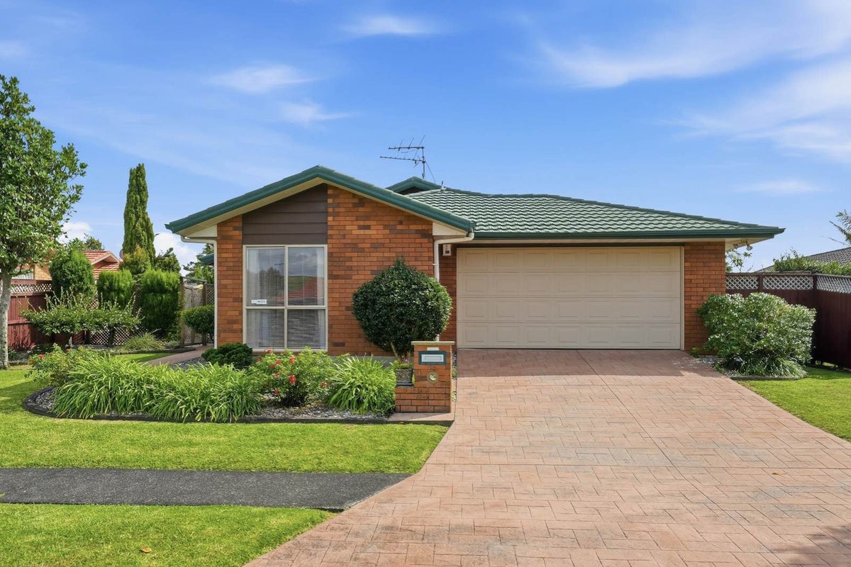 23 Millington Place, Huntington Park, Auckland - Carousel 1