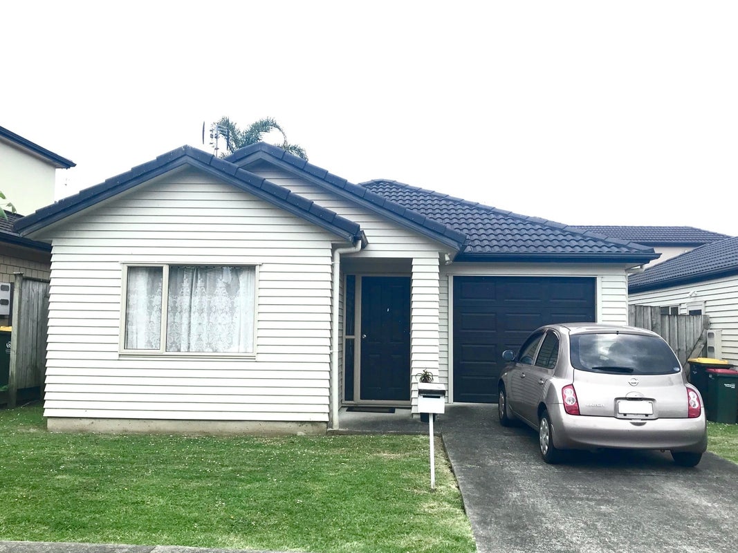 20 Birchlands Road, Flat Bush, Auckland - Carousel 1