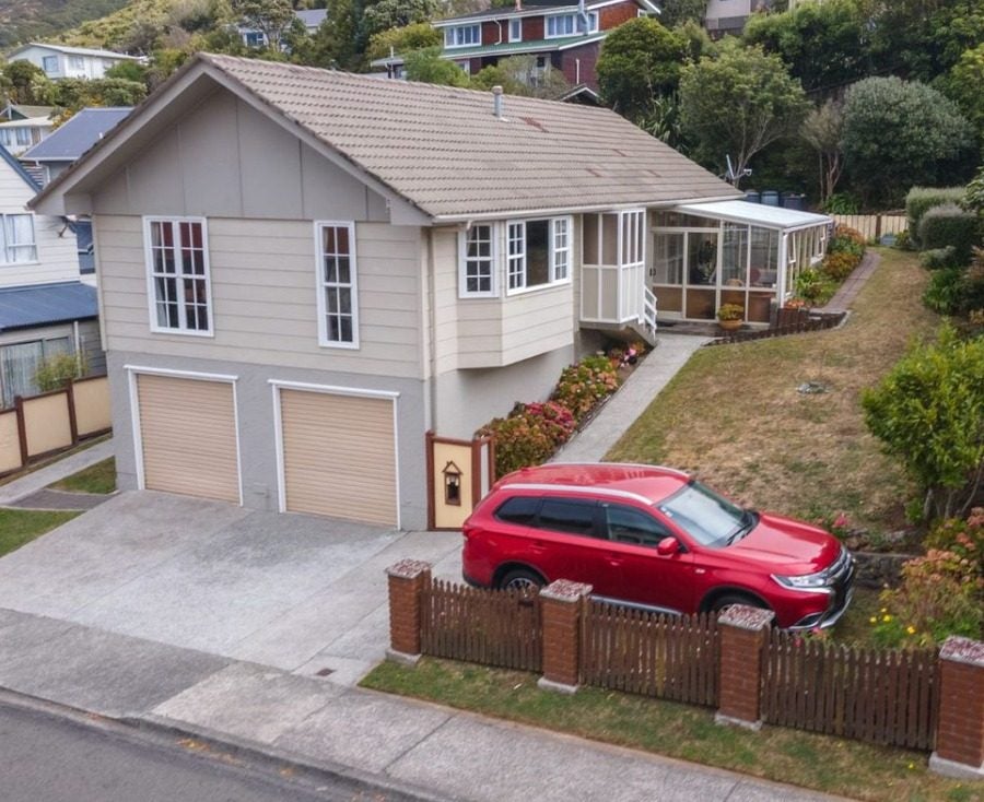 49 Cortina Avenue, Johnsonville, Wellington - Carousel 1