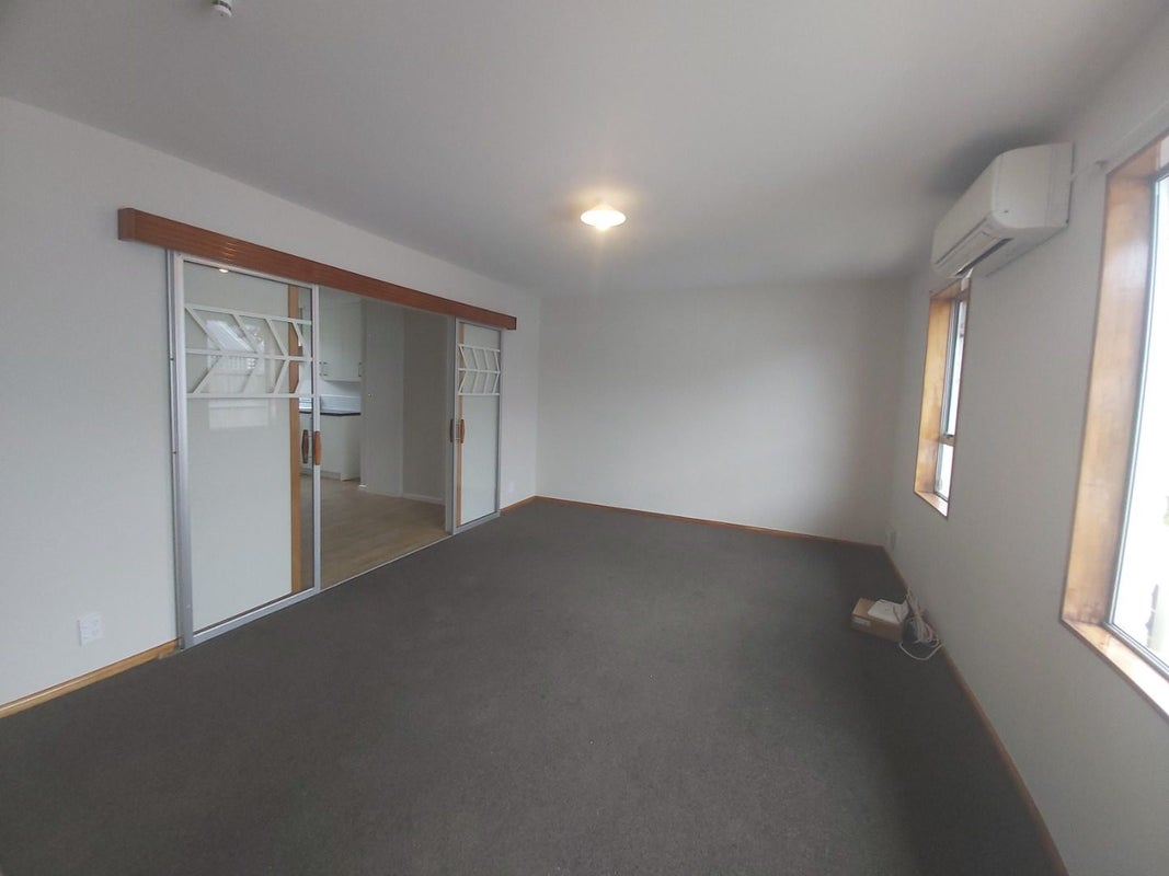 4/109 Brougham Street, Addington, Christchurch - Carousel 2