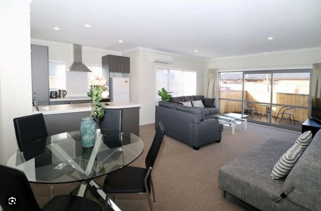 1/5 Jones Crescent, Melville, Hamilton - Carousel 2