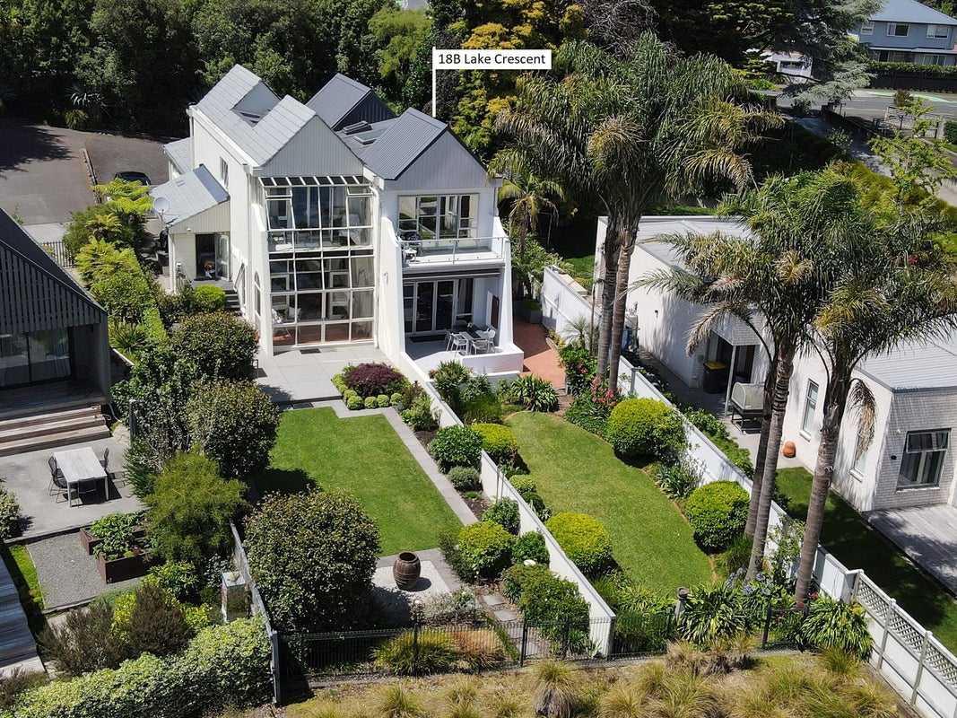 18B Lake Crescent, Hamilton Lake, Hamilton - Carousel 1