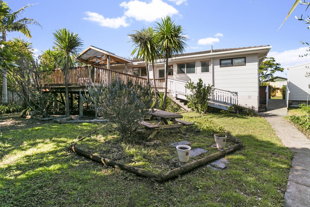 14 George Herring Place, Glen Eden, Auckland - Carousel 16