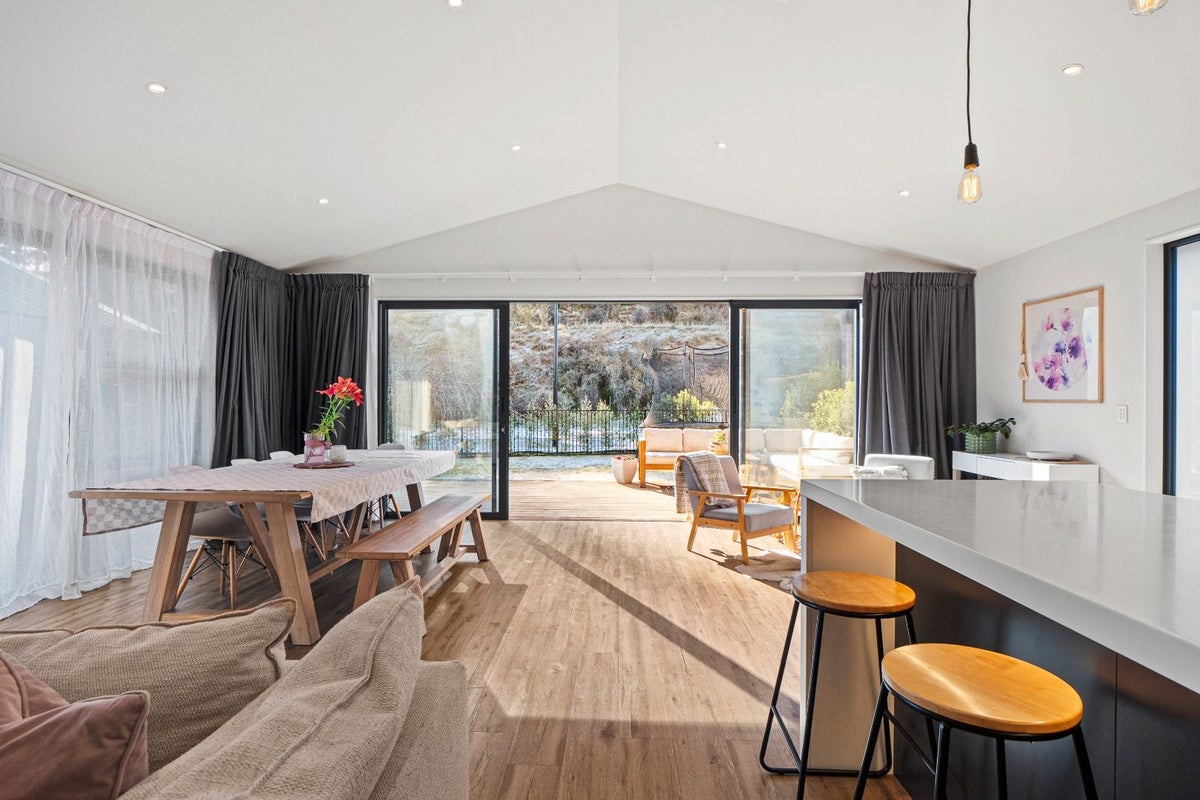 7 Hicks Road, Lower Shotover, Queenstown - Carousel 2