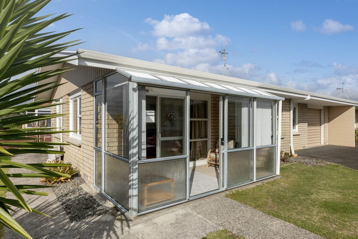 1/121 Greerton Road, Gate Pa, Tauranga - Carousel 2