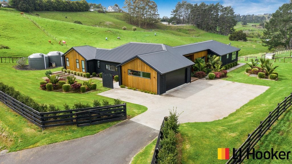 290 Hunter Road, Patumahoe, Pukekohe - Carousel 1