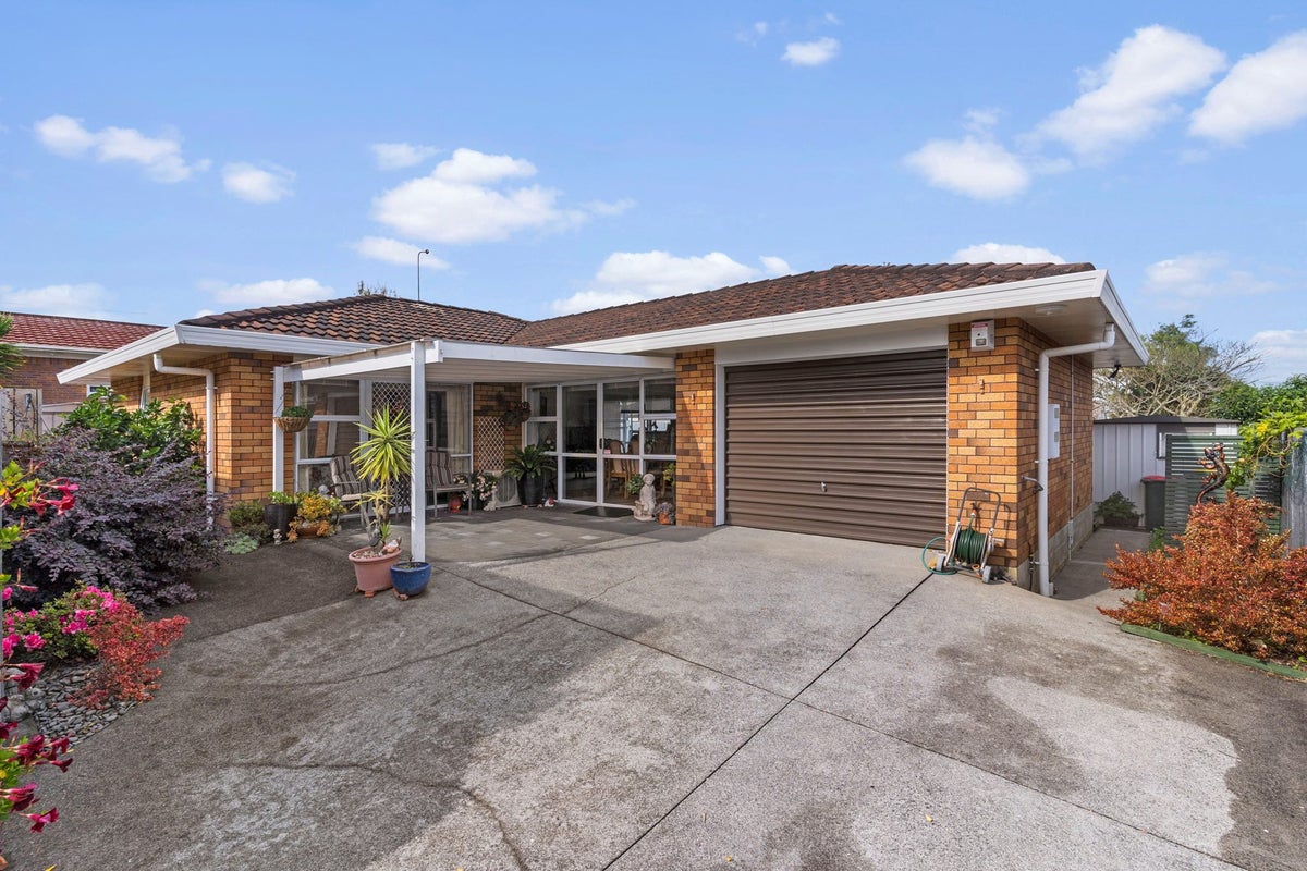 2/19 Wood Street, Papakura, Auckland - Carousel 1