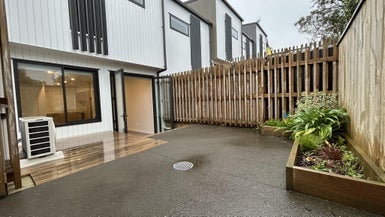 2/23 Middleton Road, Johnsonville, Wellington - Carousel 1