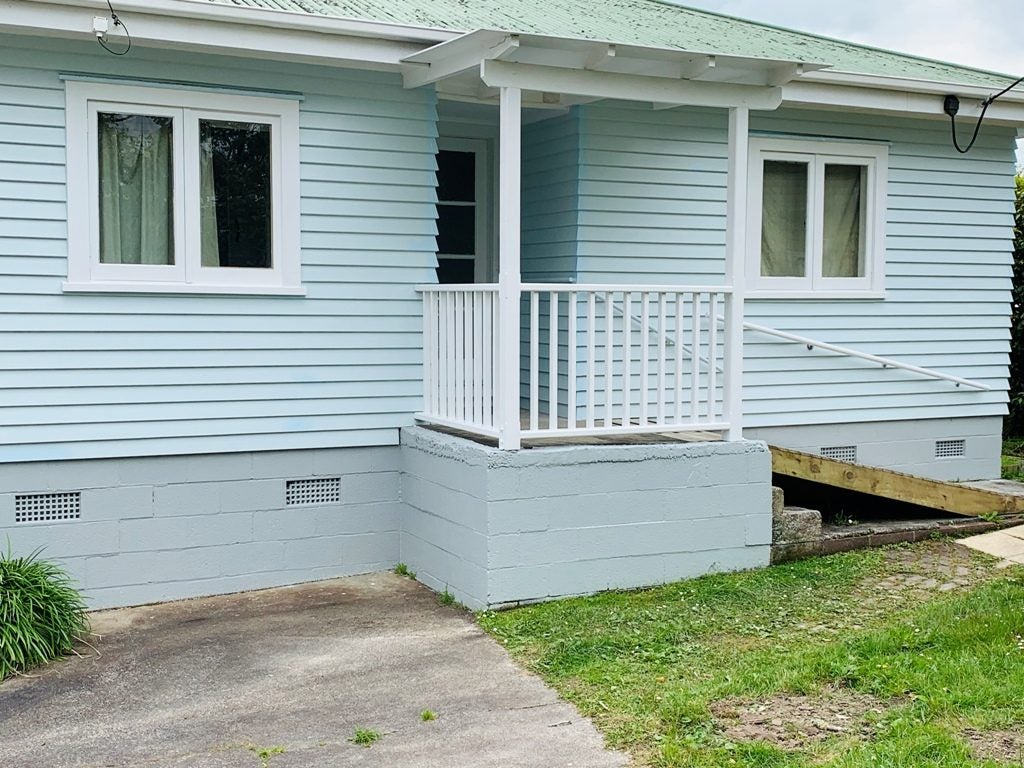 55 Sunrise Avenue, Murrays Bay, Auckland - Carousel 1