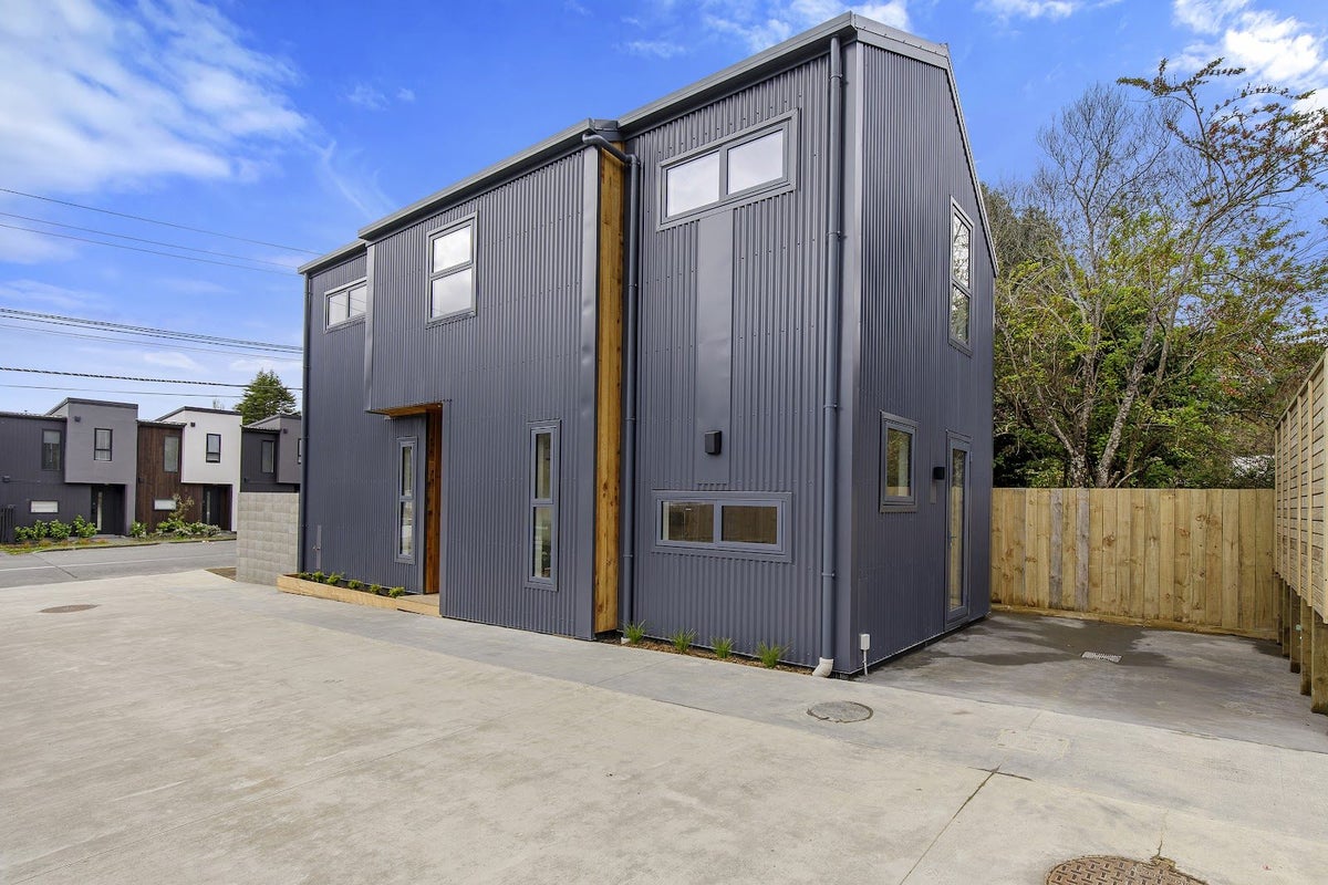 1/33 Raukawa Street, Stokes Valley, Lower Hutt - Carousel 19
