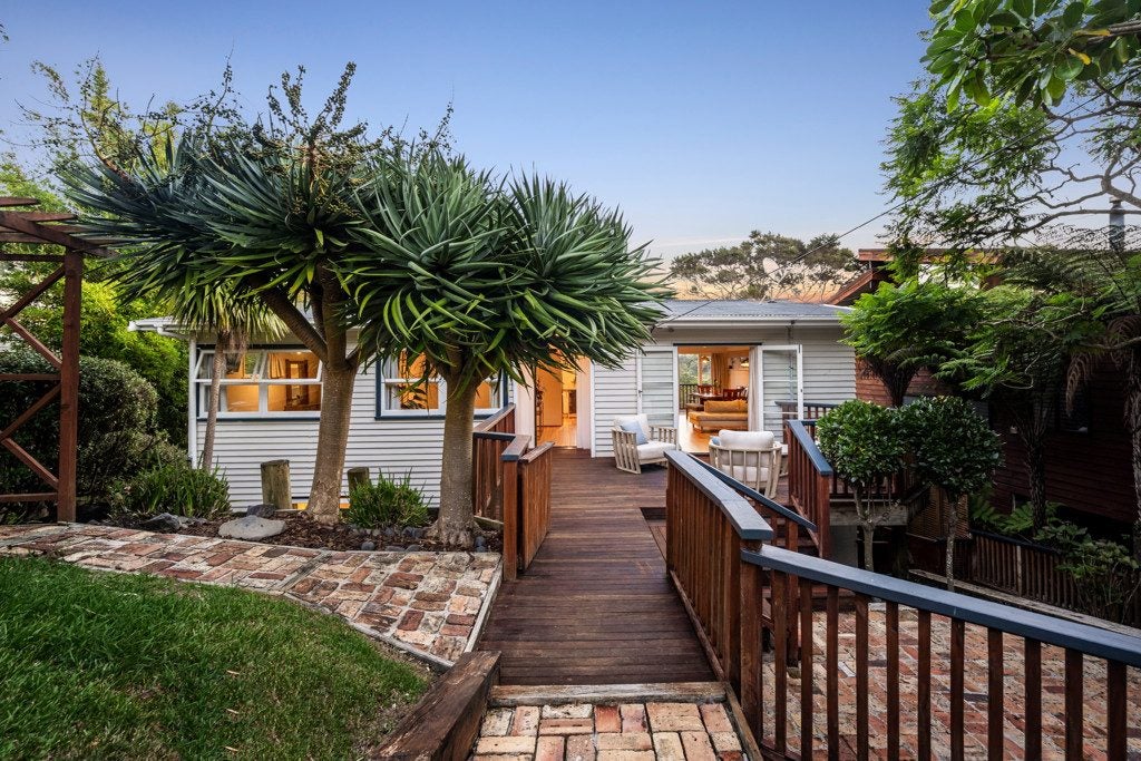 10 WILDING AVE, Northcote Point , Auckland - Carousel 1
