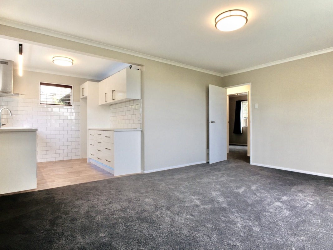 52 Brooker Grove, Newlands, Wellington - Carousel 1