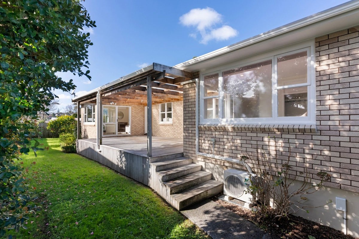 14 Roseneath Place, Birkdale, Auckland - Carousel 1