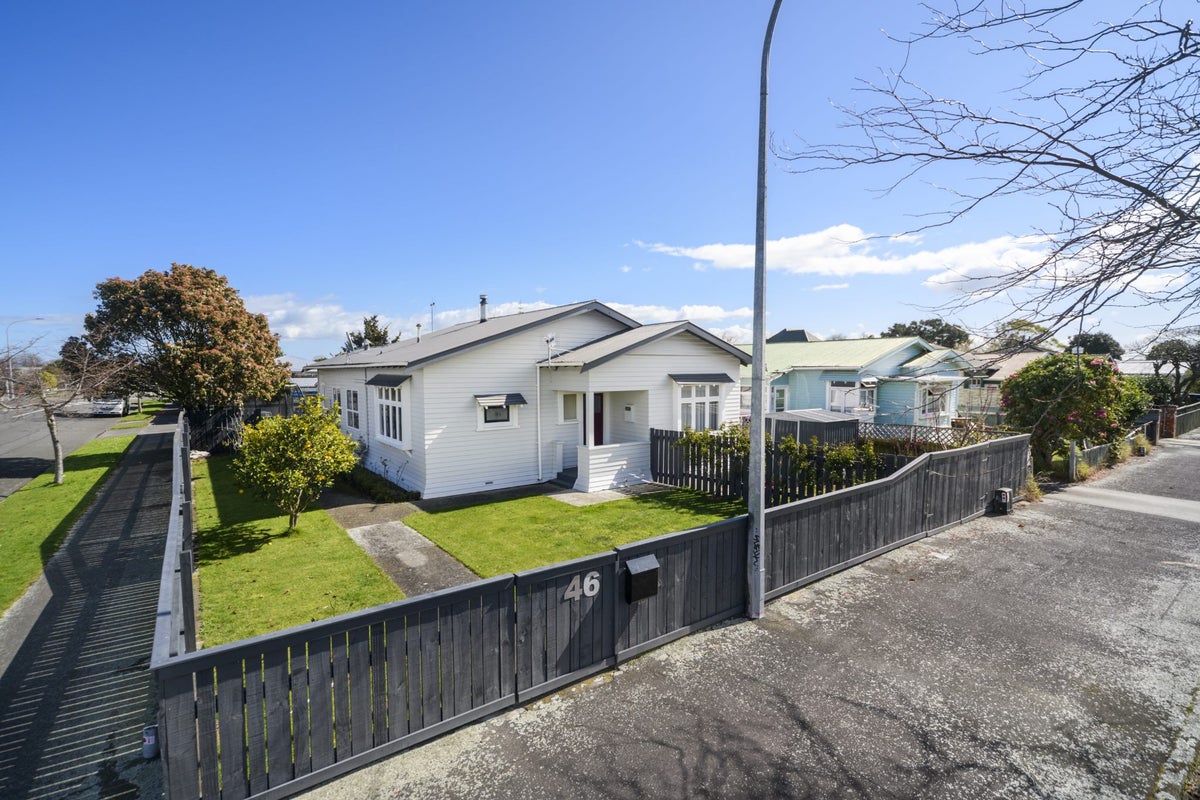 46 Kingswood Street, Takaro, Palmerston North - Carousel 21