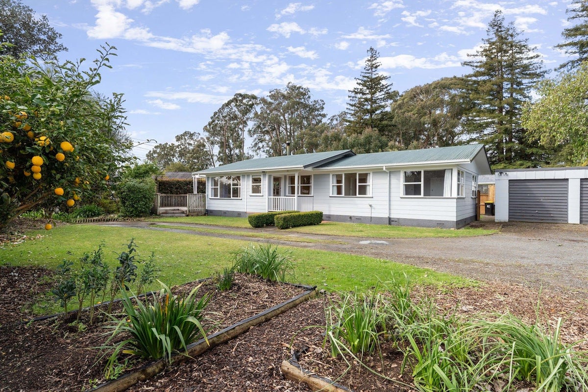 8 Belloc Street, Leamington, Cambridge - Carousel 1