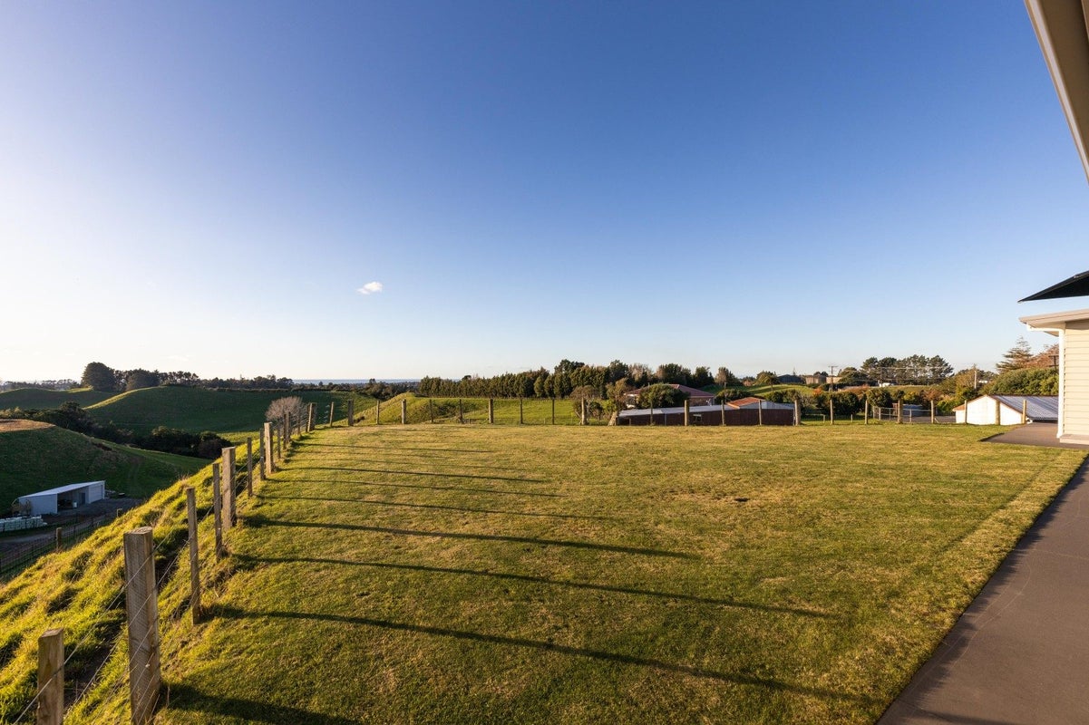 576A Mangorei Road, Mangorei, New Plymouth - Carousel 2
