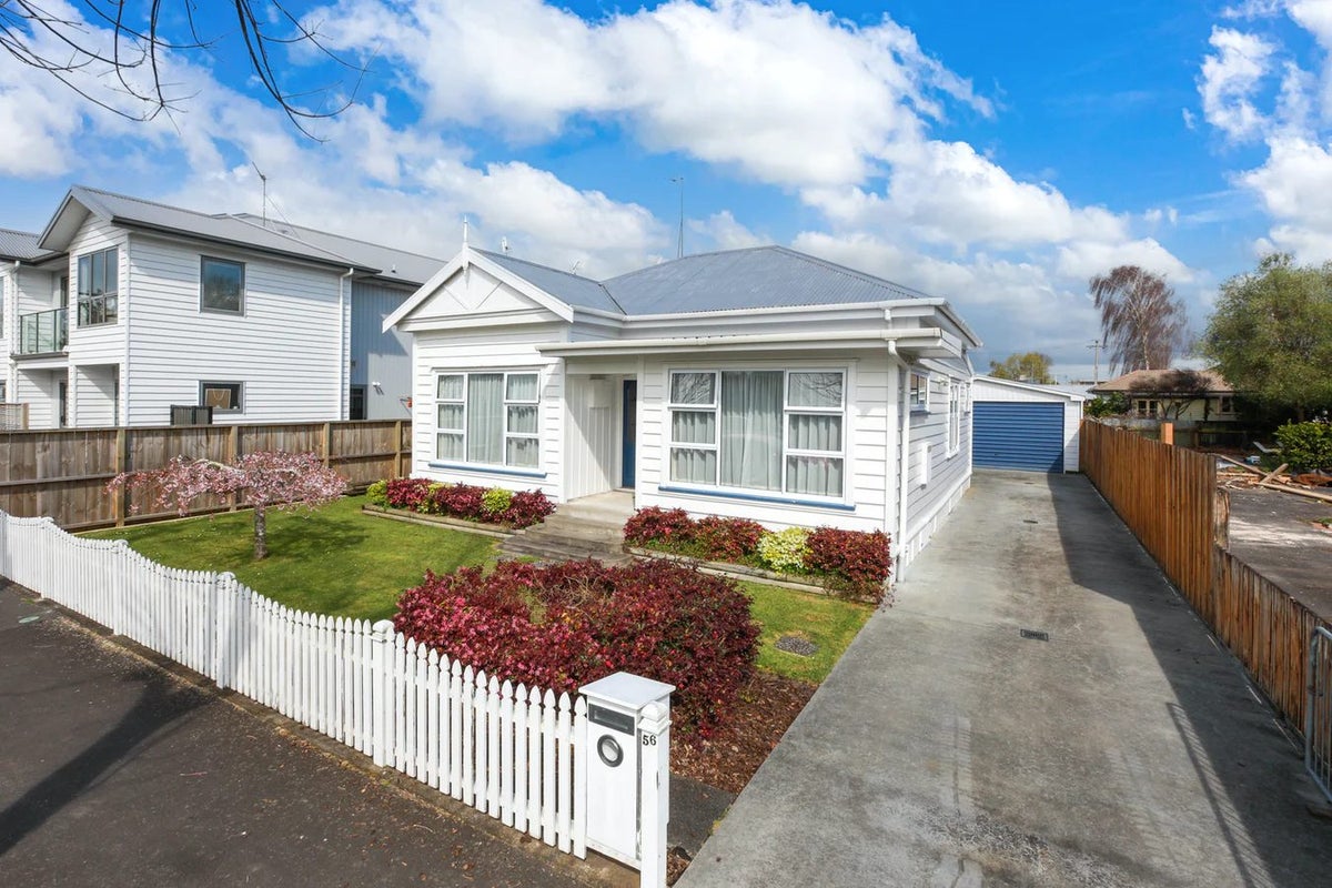 56 Wellington Street, Hamilton East, Hamilton - Carousel 1