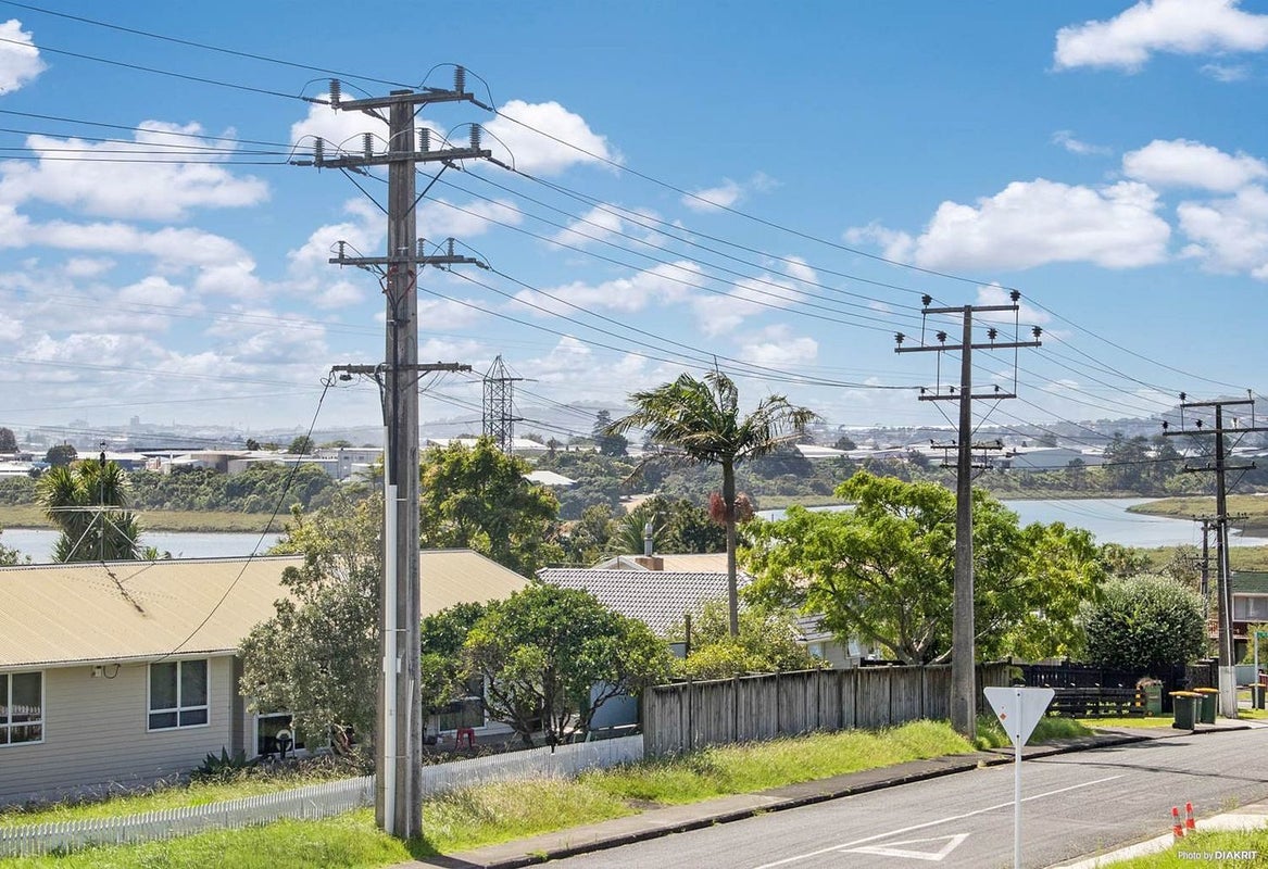 67A Divich Avenue, Te Atatu South, Auckland - Carousel 21
