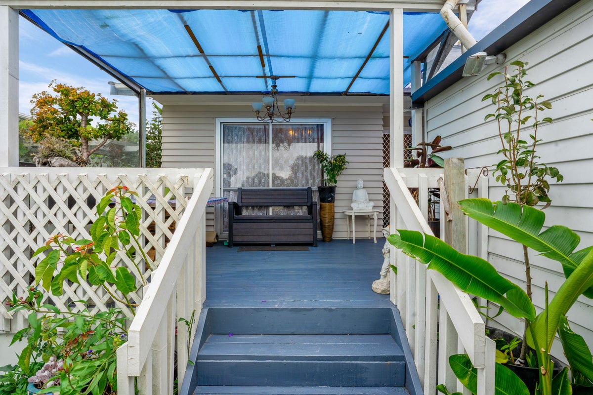 548 Weymouth Road, Weymouth, Auckland - Carousel 1