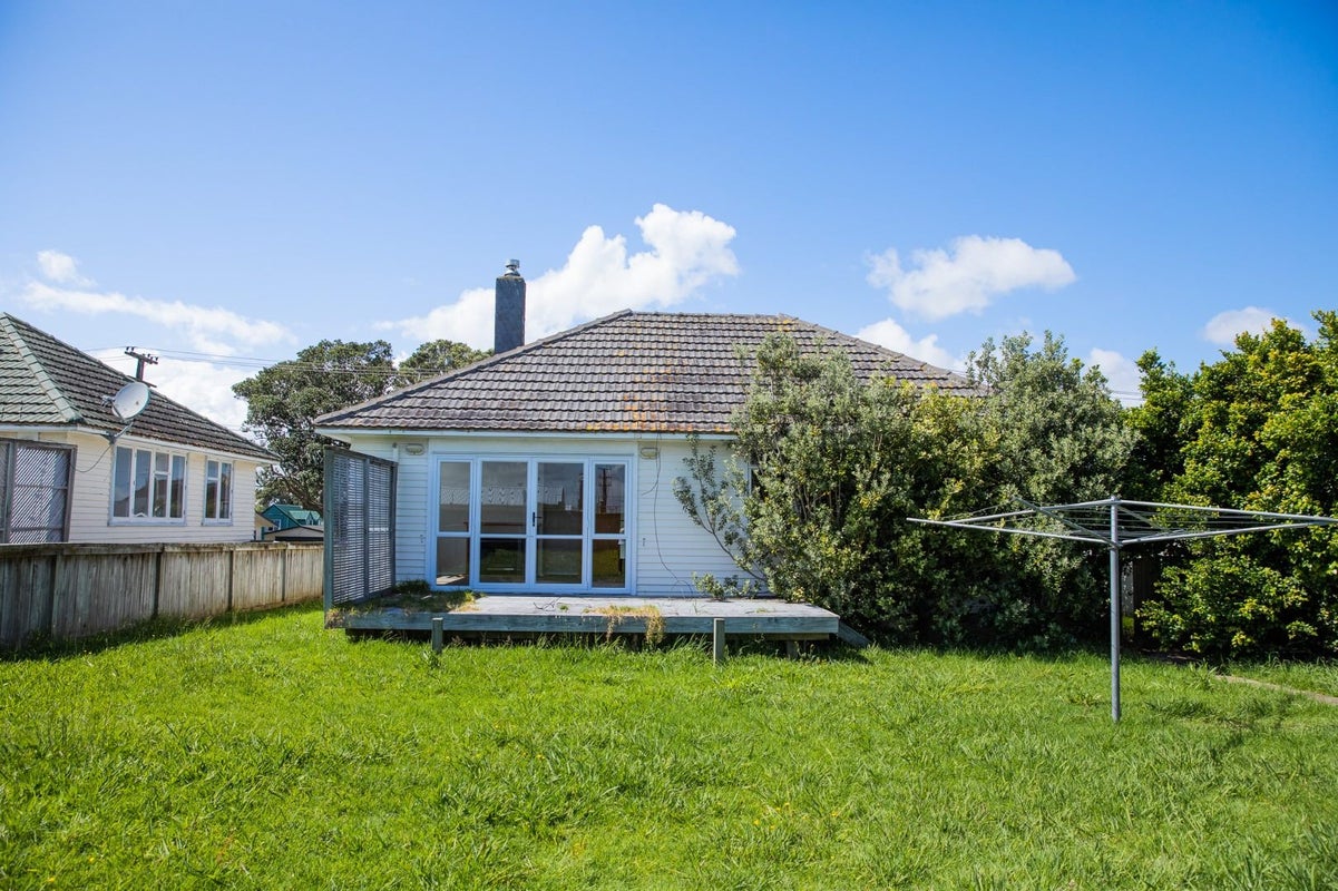 30 Roberts Avenue, Bayswater, Auckland - Carousel 2