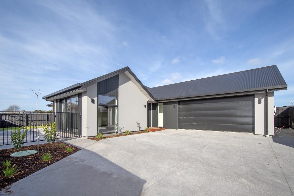 7 Friedeburg Place, Marshland, Christchurch - Carousel 1