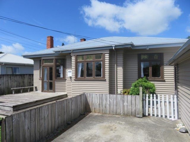 119 Rimu Street, Maeroa, Hamilton - Carousel 1