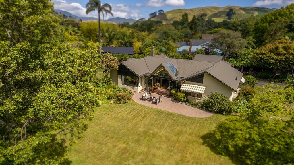 459 Te Moana Road, Waikanae, Waikanae - Carousel 1