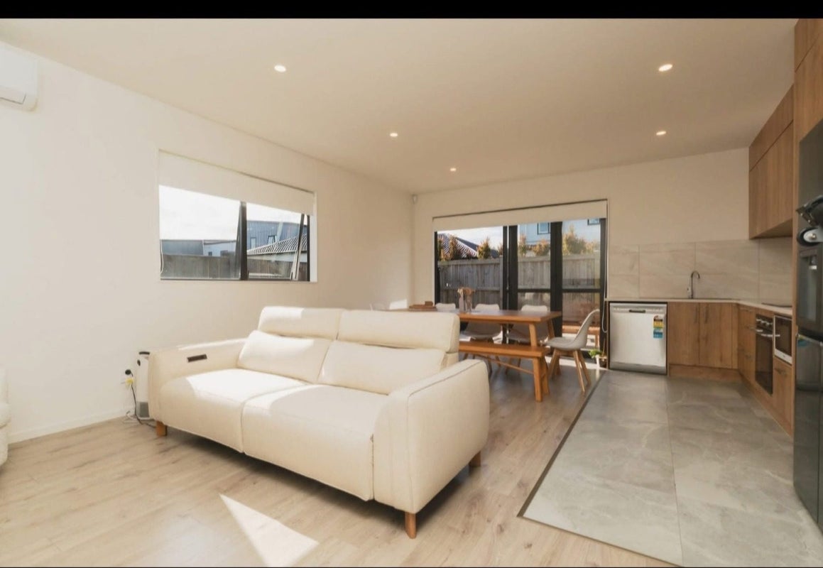 7B Huringa Road, Karaka, Papakura - Carousel 2