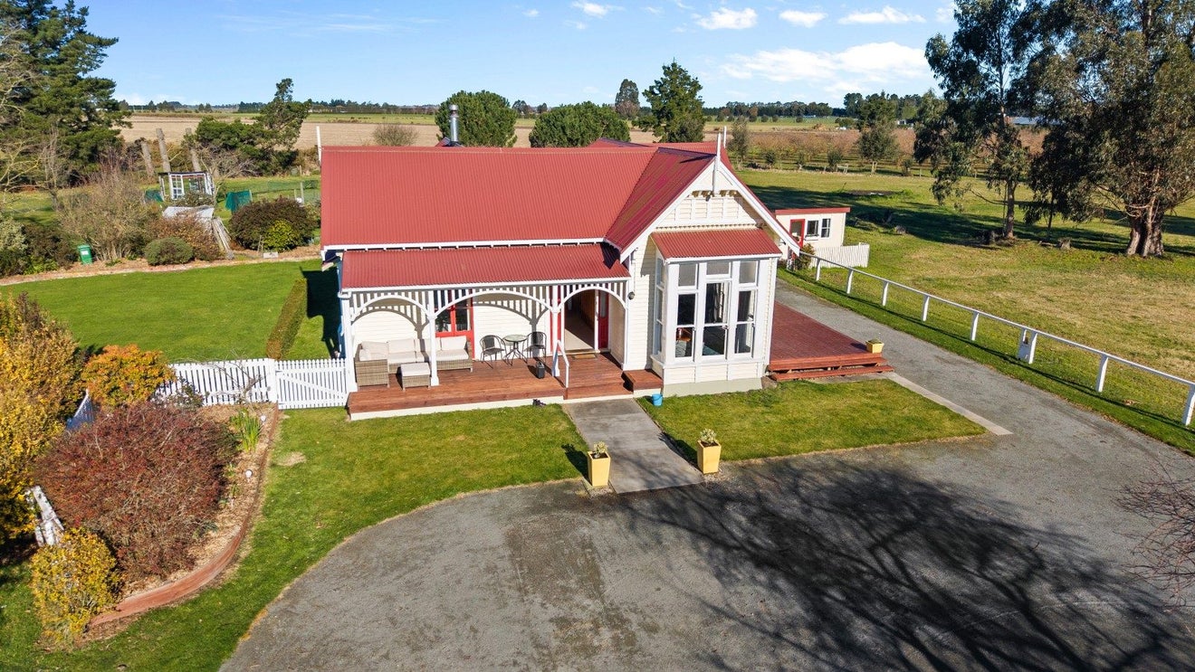 32 Laings Road, Tinwald, Ashburton - Carousel 23