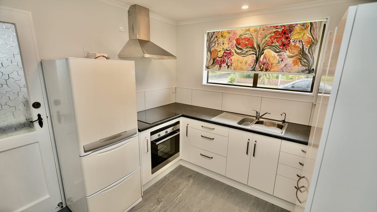 43A Wikiriwhi Crescent, Awapuni, Palmerston North - Carousel 2