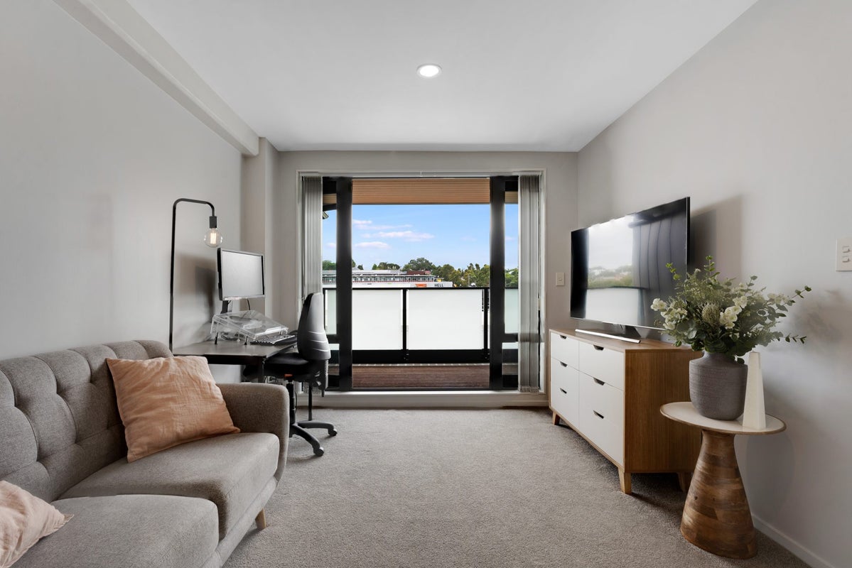1L/250 Richmond Road, Grey Lynn, Auckland - Carousel 1