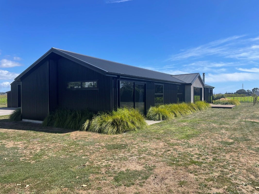 450 Waitara Road, Huirangi, New Plymouth - Carousel 2